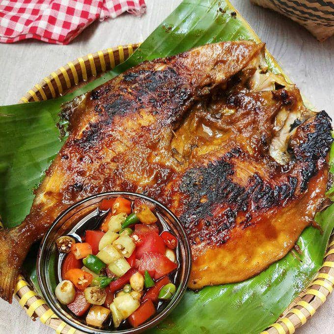 Dhe Ato: Warung Makan di Jalan Sudirman yang Menggigit Lidah dan Hati